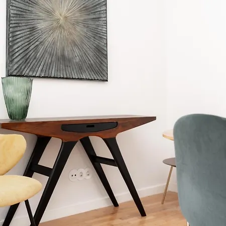 Apartment Nomad's By Sta Catarina Flats - 3bed Porto